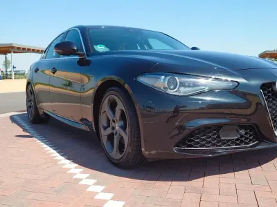 Gebraucht Alfa Romeo Giulia 180 PS (132 kW) 2016 Schwarz Limousine