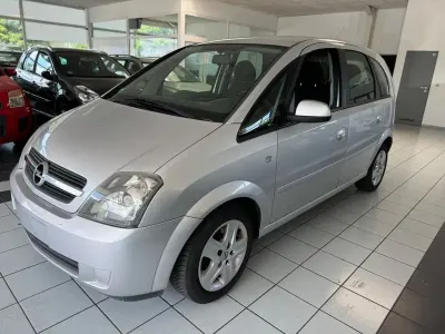 Gebraucht Opel Meriva Innovation 105 PS (77 kW) 2009 Silber Van / Kleinbus