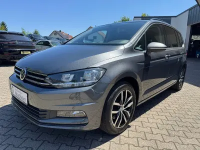 Gebraucht VW Touran 116 PS (85 kW) 2018 Indiumgrau Van / Kleinbus