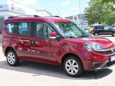 Gebraucht Fiat Doblò Lounge 120 PS (88 kW) 2019 Rot Van / Kleinbus