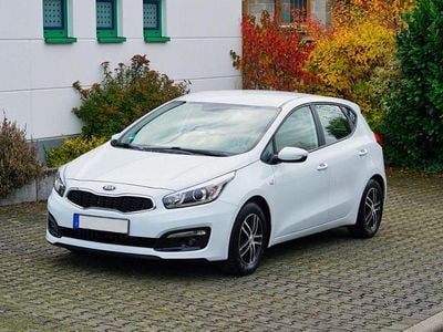 Gebraucht Kia Ceed 99 PS (72 kW) 2018 Weiß Kleinwagen