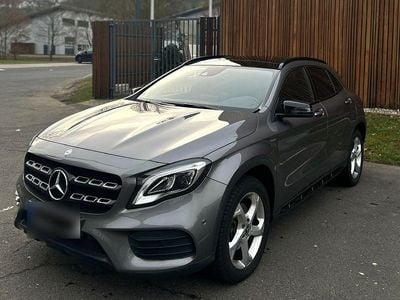 Gebraucht Mercedes GLA250 Night 211 PS (155 kW) 2017 Silber SUV