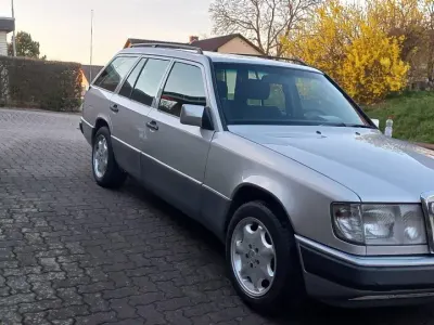 Gebraucht Mercedes 300 113 PS (83 kW) 1993 Silber Kombi