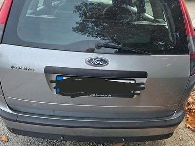 Gebraucht Ford Focus 113 PS (83 kW) 2005 Grau Limousine