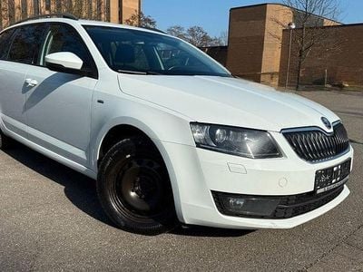 Gebraucht Skoda Octavia Joy 150 PS (110 kW) 2016 Weiß Kleinwagen