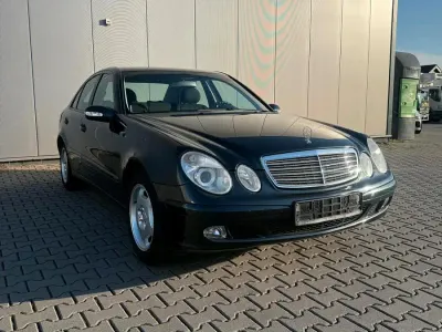 Gebraucht Mercedes E240 177 PS (130 kW) 2003 Schwarz Limousine