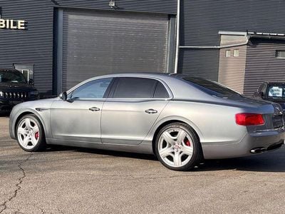 Grau Gebraucht 2014 Bentley Flying Spur Mulliner Limousine | 62.999 € (Guter Preis)