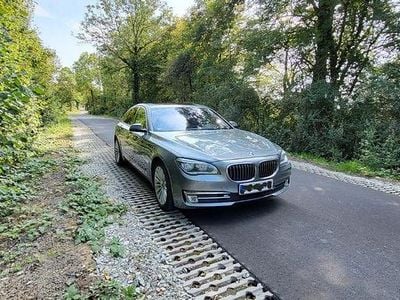 BMW 730