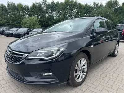 Gebraucht Opel Astra Edition 136 PS (100 kW) 2017 Schwarz Kombi