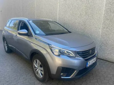 Gebraucht Peugeot 5008 Allure 131 PS (96 kW) 2018 Grau SUV