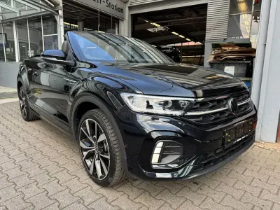 Gebraucht VW T-Roc Cabriolet R-line 150 PS (110 kW) 2025 Deep black perleffekt/schwarz (metallic) Cabrio