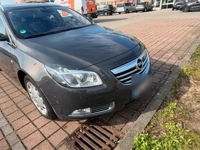 Gebraucht Opel Insignia 194 PS (142 kW) 2013 Grau Kombi