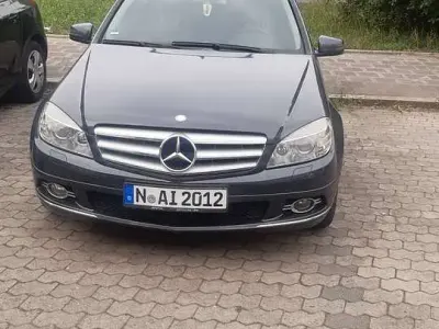 Gebraucht Mercedes 200 136 PS (100 kW) 2009 Schwarz Limousine