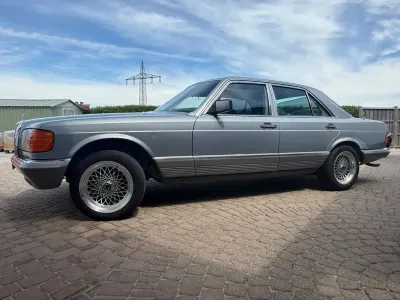 Gebraucht Mercedes 280 178 PS (130 kW) 1983 Blau Limousine