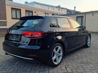 Gebraucht Audi A3 Sport 116 PS (85 kW) 2019 Schwarz Limousine