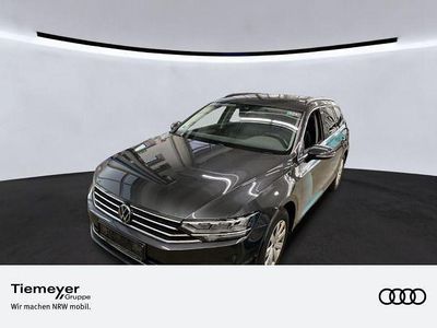 Grau Gebraucht 2022 VW Passat Business Kombi | 21.850 € (Fairer Preis)