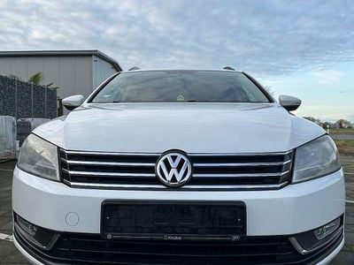 Gebraucht VW Passat Trendline 122 PS (89 kW) 2012 Weiß Kombi