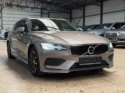 Usata Volvo V60 Momentum 150 CV (110 kW) 2019 Grigio Station wagon