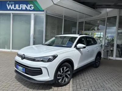 Gebraucht VW Tiguan Life 150 PS (110 kW) 2024 Weiß SUV