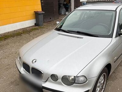 Gebraucht BMW 316 115 PS (84 kW) 2001 Silber Coupé