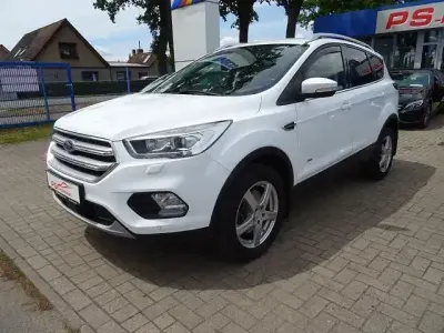 Gebraucht Ford Kuga Cool & Connect 182 PS (133 kW) 2017 Weiß SUV
