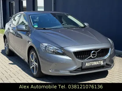 Gebraucht Volvo V40 Kinetic 120 PS (88 kW) 2017 Grau Limousine