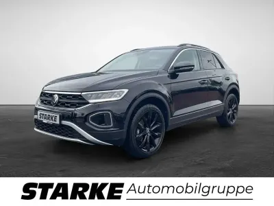 Second-hand VW T-Roc Life 150 CP (110 kW) 2022 Negru SUV