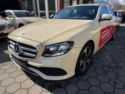 Gebraucht Mercedes E200 Avantgarde 150 PS (110 kW) 2017 Beige Limousine