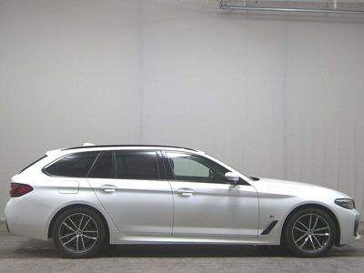 Gebraucht BMW 520 M Sport 190 PS (139 kW) 2022 Weiss Kombi