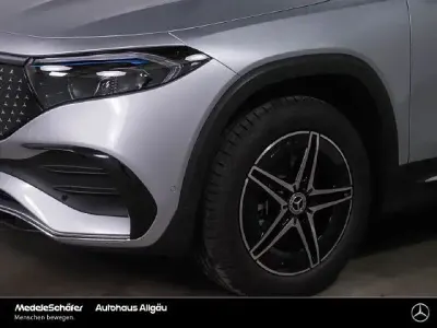 Gebraucht Mercedes EQB300 AMG 167 kW (228 PS) 2025 Lack hightechsilber SUV