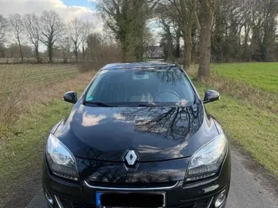 Gebraucht Renault Mégane III 110 PS (80 kW) 2012 Schwarz Limousine