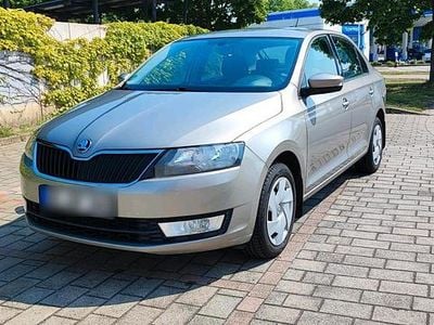 Beige Gebraucht 2016 Skoda Rapid Limousine | 6.000 € (Fairer Preis)
