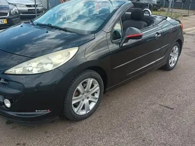 Gebraucht Peugeot 207 CC Sport 120 PS (88 kW) 2008 Schwarz Cabrio