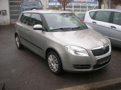 Silber Gebraucht 2007 Skoda Fabia Kleinwagen | 2.850 € (Fairer Preis)