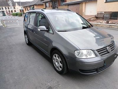 Grau Gebraucht 2005 VW Touran Van / Kleinbus | 1.900 € (Guter Preis)