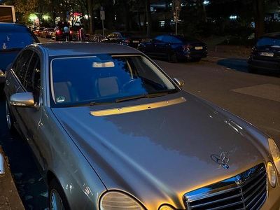 Mercedes E280
