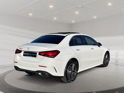 Gebraucht Mercedes A250 AMG 218 PS (160 kW) 2024 Unilack polarweiss Limousine