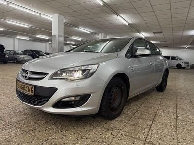 Silber Gebraucht 2014 Opel Astra Energy Limousine | 2.998 € (Superpreis)