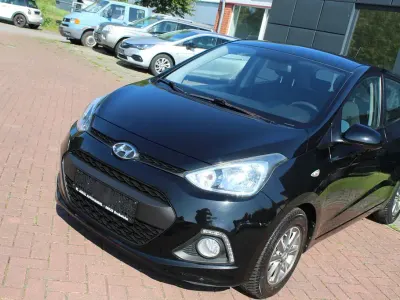 Gebraucht Hyundai i10 Edition 67 PS (49 kW) 2014 Schwarz Kleinwagen