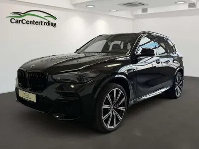 Gebraucht BMW X5 M Sport 340 PS (250 kW) 2023 Black sapphire metallic SUV