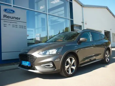 Usado Ford Focus Active 155 CV (114 kW) 2021 Gris Berlina