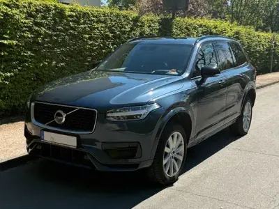 Używany Volvo XC90 R-Design 300 KM (220 kW) 2020 Niebieski SUV