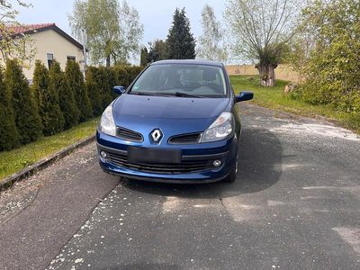 Usata Renault Clio III 75 CV (55 kW) 2005 Blu Utilitaria