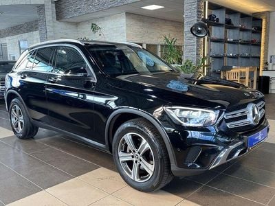 Gebraucht Mercedes GLC200 AMG line 163 PS (119 kW) 2021 Schwarz SUV