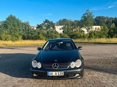 Schwarz Gebraucht 2003 Mercedes CLK200 Coupé | 2.000 €