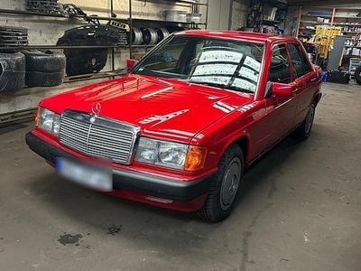 Usata Mercedes 190 90 CV (66 kW) 1992 Rosso Berlina