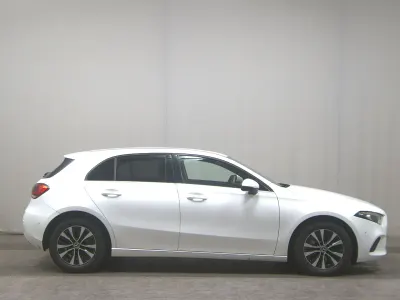 Gebraucht Mercedes A180 Style 116 PS (85 kW) 2022 Weiss Limousine