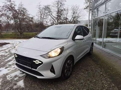 Neu Hyundai i10 Premium 79 PS (58 kW) 2025 Grau Kleinwagen