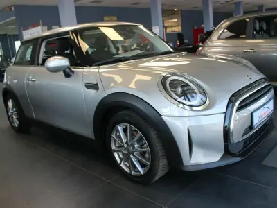 Gebraucht Mini Cooper Essential 136 PS (100 kW) 2023 Silber Kleinwagen