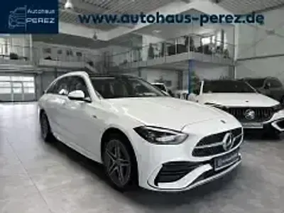 Gebraucht Mercedes C300e Premium 197 PS (144 kW) 2024 Weiß Kombi